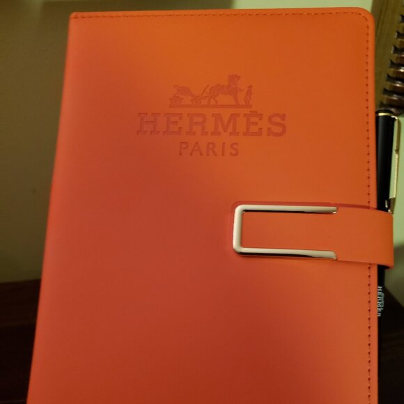 New Hermes Orange Notebook Journal with Magnetic Closure and Hermes Pen - Picture 5 of 11